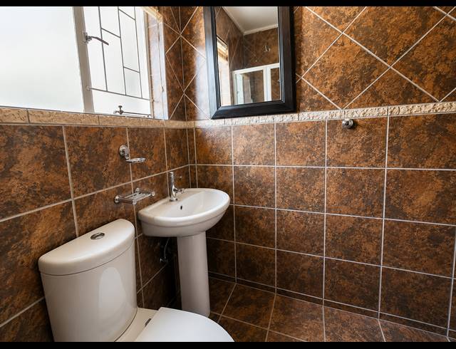 3 BEDROOM TOWNHOUSE FOR SALE IN THREE RIVERS PROPER
